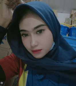 Viral Karyawan Indomaret Hijab Cantik Banget Lagi Enak Enak